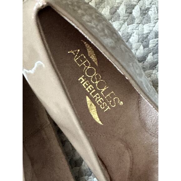 Aerosole heel rest Nude color pumps 2” chunky heel size 7 Red Hot Patent - Picture 3 of 6